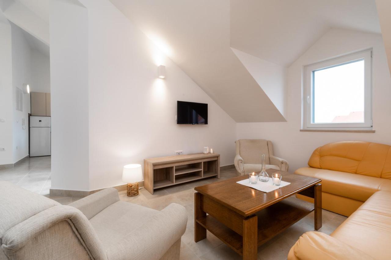 Villa Iva Mirce Extérieur photo