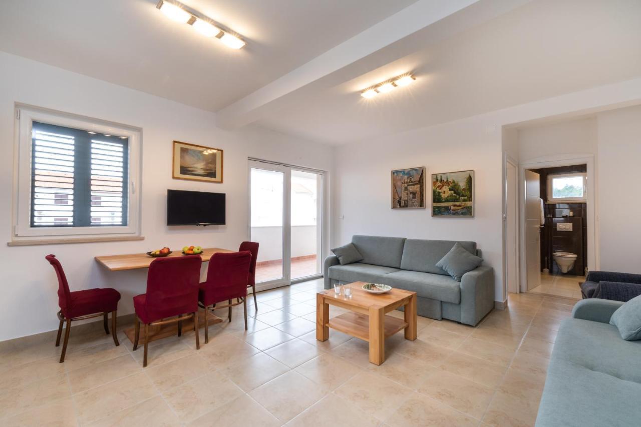 Villa Iva Mirce Extérieur photo